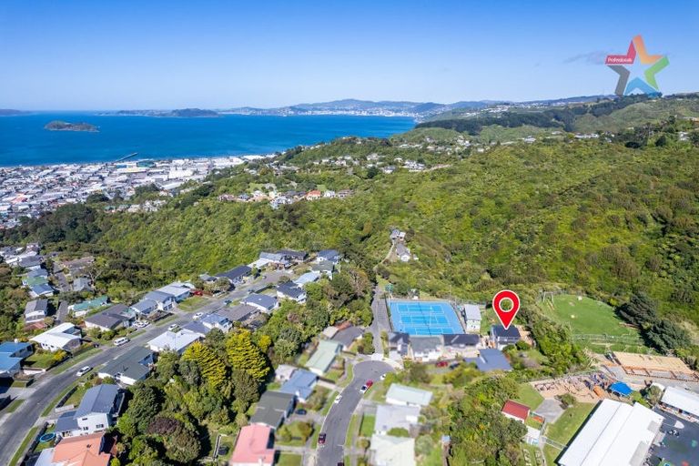 Photo of property in 11e Barberry Grove, Maungaraki, Lower Hutt, 5010
