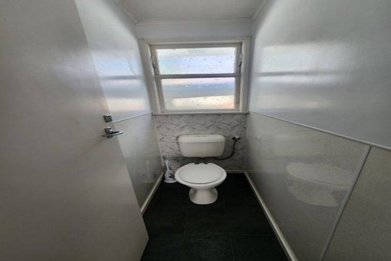 Photo of property in 6 Chadwick Crescent, Mangere East, Auckland, 2024