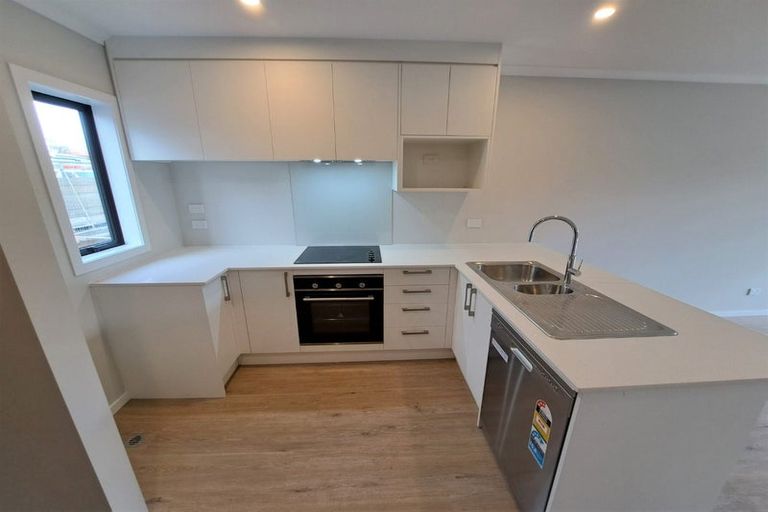 Photo of property in 2/125b Metcalfe Road, Ranui, Auckland, 0612