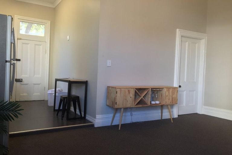 Photo of property in 17 Portland Crescent, Thorndon, Wellington, 6011