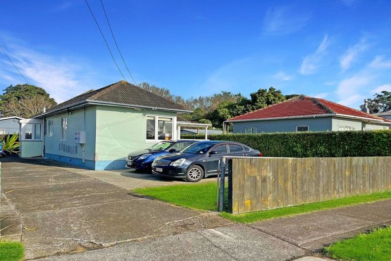 Property details for 12 Waterfront Road, Mangere Bridge, Auckland, 2022