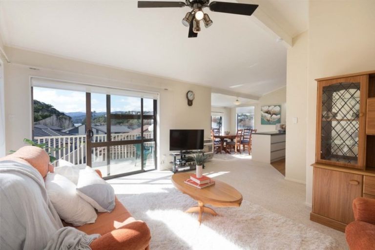 Photo of property in 27a Shackle Lane, Whitby, Porirua, 5024