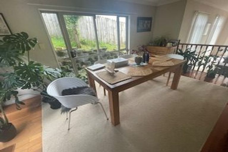 Photo of property in 27d Lyford Crescent, Sunnynook, Auckland, 0620