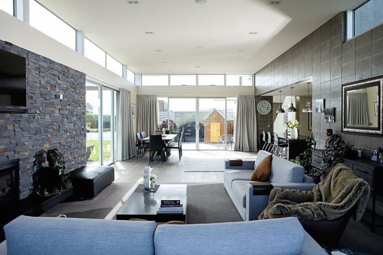 Photo of property in 141 Awamoa Road, Holmes Hill, Oamaru, 9401