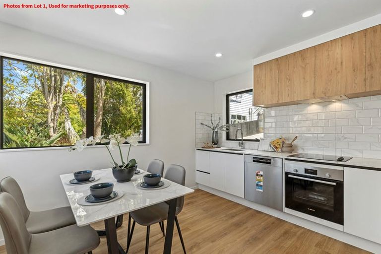 Photo of property in 26d Sheridan Drive, New Lynn, Auckland, 0600