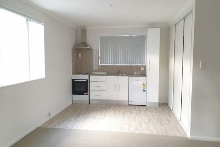 Photo of property in 45 Brian Crescent, Stanmore Bay, Whangaparaoa, 0932