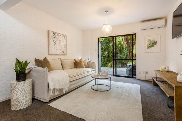 Photo of property in 56 Tanekaha Road, Titirangi, Auckland, 0604