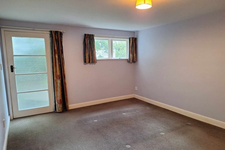 Photo of property in 2 Burlington Road, Hospital Hill, Napier, 4110