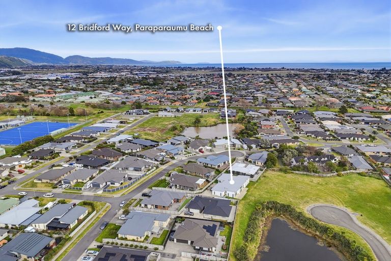 Photo of property in 12 Bridford Way, Paraparaumu, 5032