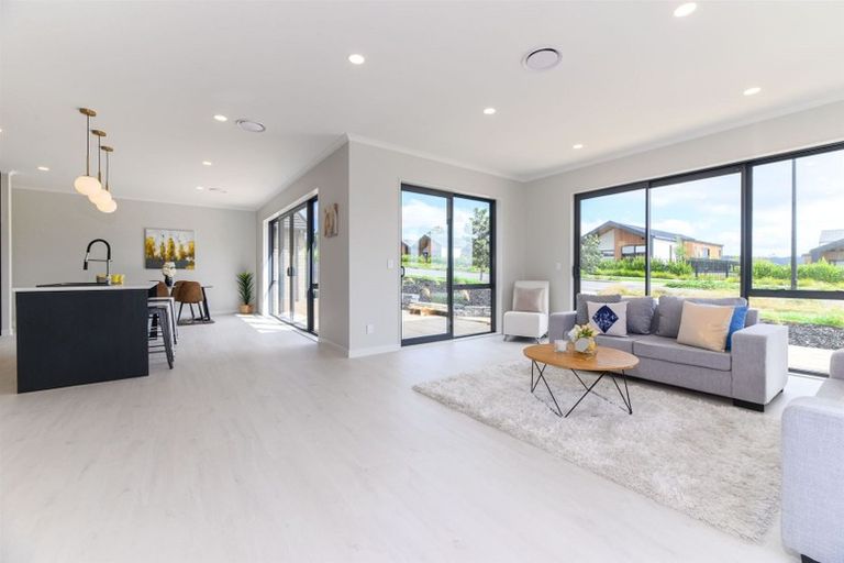 Photo of property in 103 Vinistra Road, Huapai, Kumeu, 0810