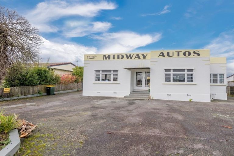 Photo of property in 362 Oxford Street, Levin, 5510