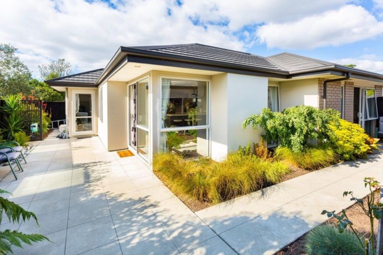 Photo of property in 4/5 Kennedys Bush Road, Halswell, Christchurch, 8025
