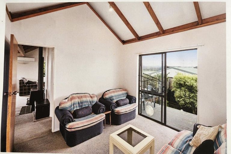 Photo of property in 9 Churchill Terrace, Waiuku, 2123