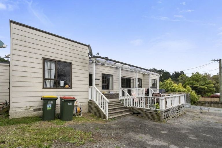 Photo of property in 414 Stokes Valley Road, Stokes Valley, Lower Hutt, 5019