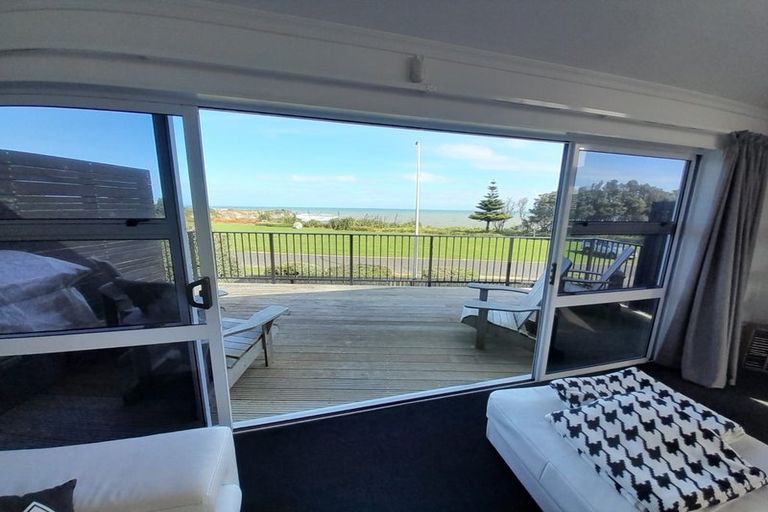 Photo of property in 10 Halse Place, Opunake, 4616