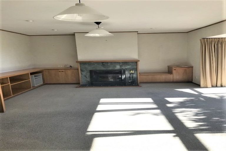 Photo of property in 16 Huia Street, Waikanae, 5036