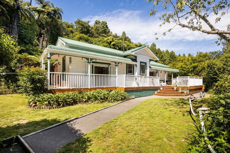 Photo of property in 160a Frankley Road, Frankleigh Park, New Plymouth, 4310