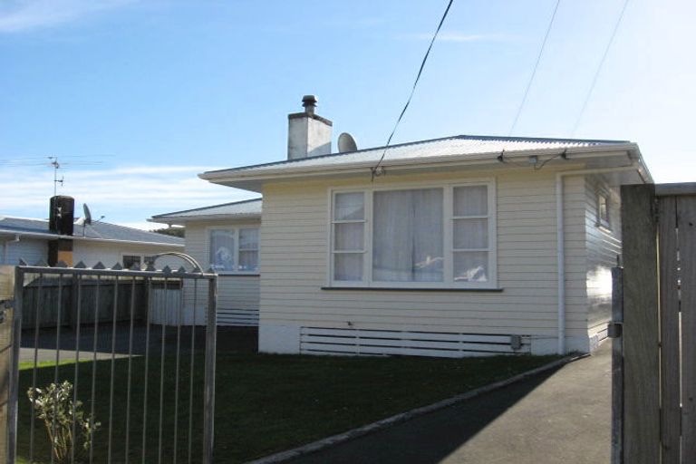 Photo of property in 7 Ruthven Road, Wainuiomata, Lower Hutt, 5014