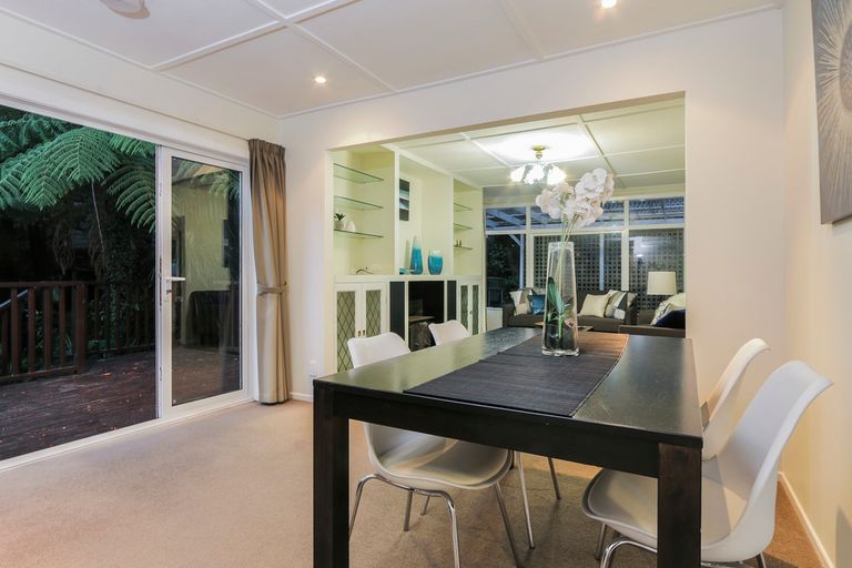 Photo of property in 27 Victory Road, Laingholm, Auckland, 0604