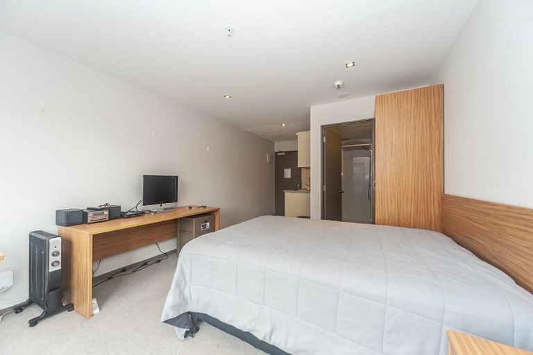 Photo of property in Dual Apartments, 108/142 Vivian Street, Te Aro, Wellington, 6011