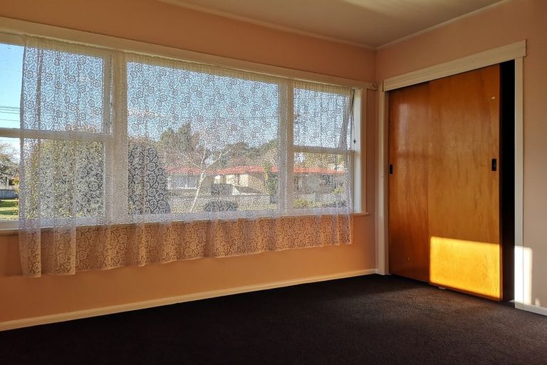 Photo of property in 24 Liston Crescent, Hillcrest, Hamilton, 3216