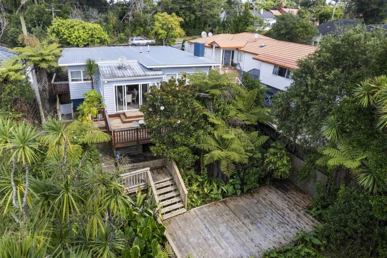 Photo of property in 11 Golf Road, New Lynn, Auckland, 0600