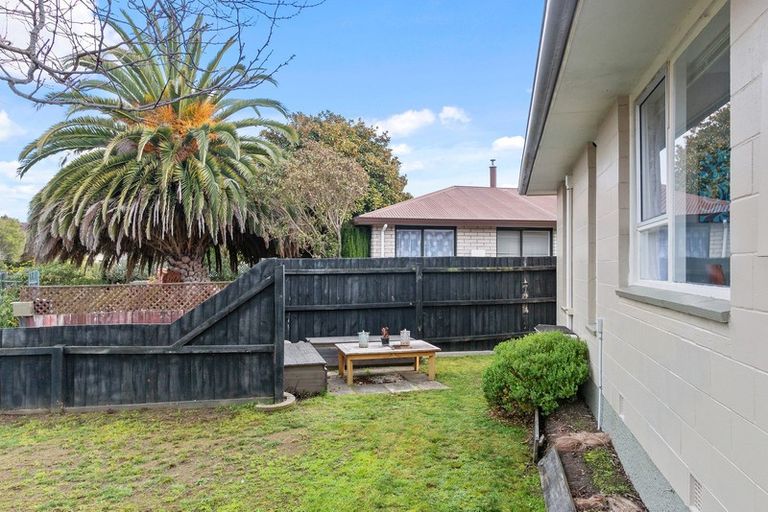 Photo of property in 1/23 Branksome Place, Parklands, Christchurch, 8083