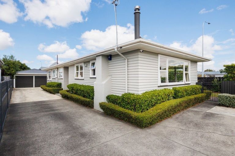 Photo of property in 2 Anzio Place, Awapuni, Palmerston North, 4412
