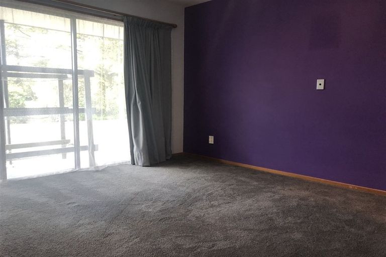 Photo of property in 1/69 Stanley Road, Glenfield, Auckland, 0629