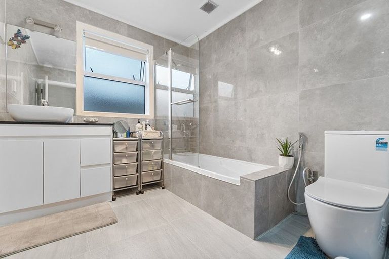 Photo of property in 38 Peachgrove Road, Hamilton East, Hamilton, 3216