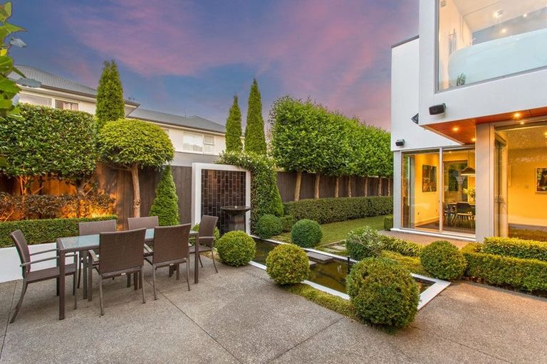 Photo of property in 54 Office Road, Merivale, Christchurch, 8014