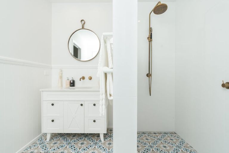 Photo of property in 10 Woodstock Road, Fairfield, Hamilton, 3214