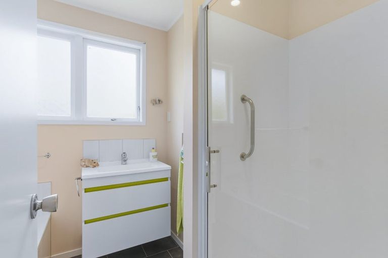 Photo of property in 38b Gavin Road, Raumati Beach, Paraparaumu, 5032