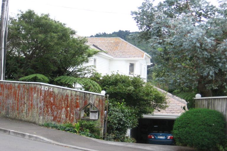 Photo of property in 104 Ranui Crescent, Khandallah, Wellington, 6035