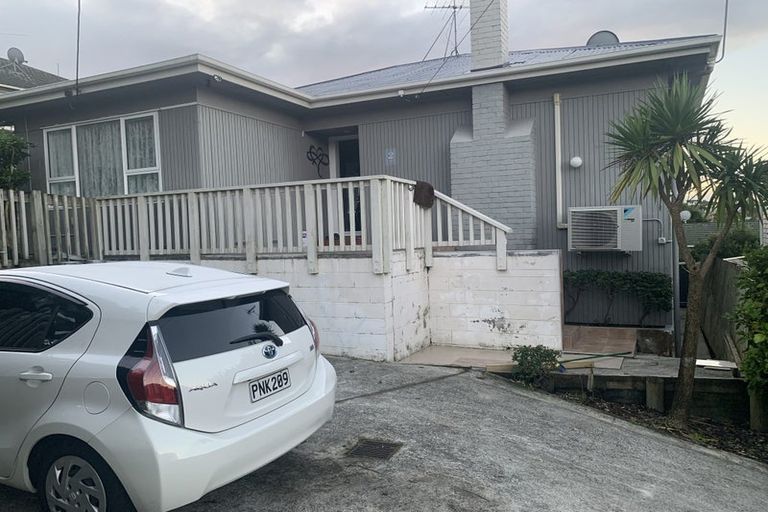 Photo of property in 2 Zion Road, Birkenhead, Auckland, 0626