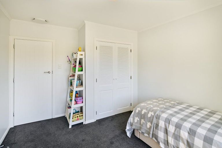 Photo of property in 5 Saint Francis Grove, Waterloo, Lower Hutt, 5011
