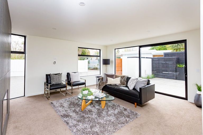 Photo of property in 80c Clyde Road, Ilam, Christchurch, 8041