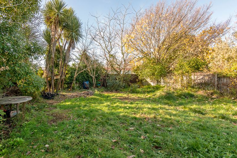 Photo of property in 123 Fifield Terrace, Opawa, Christchurch, 8023