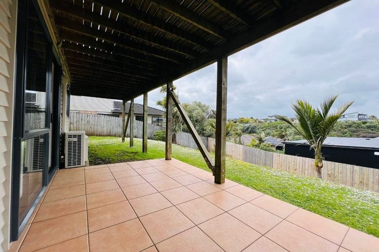 Photo of property in 30 Toomer Place, Beachlands, Auckland, 2018