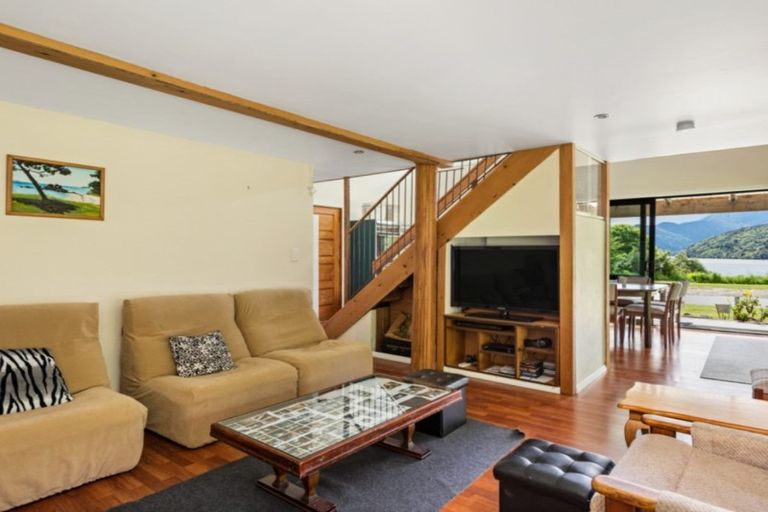 Photo of property in 742 Queen Charlotte Drive, Havelock, Picton, 7281