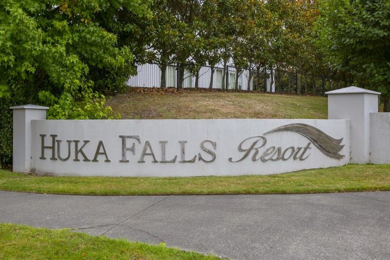 Photo of property in 27 Noumea Drive, Rangatira Park, Taupo, 3330