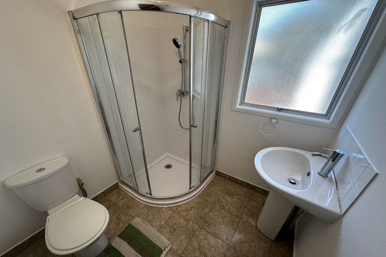 Photo of property in 6 Classic Grove, Bayview, Auckland, 0629