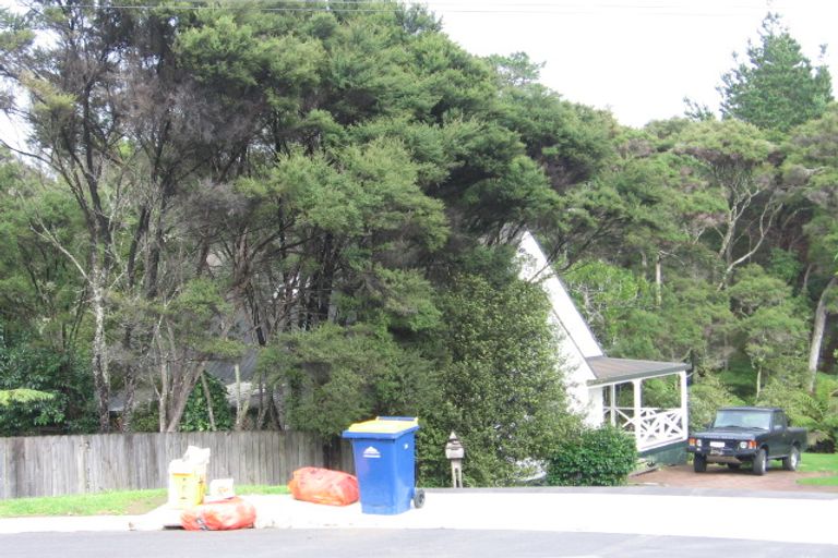 Photo of property in 34 Outlook Road, Greenhithe, Auckland, 0632