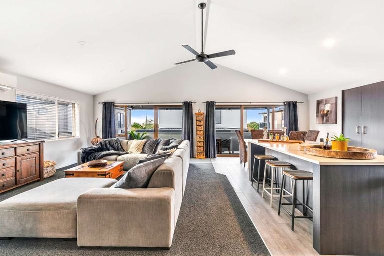 Photo of property in 910b Papamoa Beach Road, Papamoa Beach, Papamoa, 3118