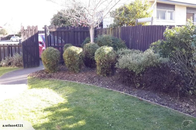 Photo of property in 2/30 Wyatt Place, Russley, Christchurch, 8042