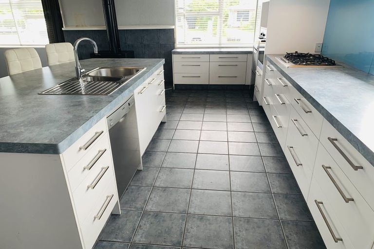 Photo of property in 17 Southwark Avenue, Tamatea, Napier, 4112