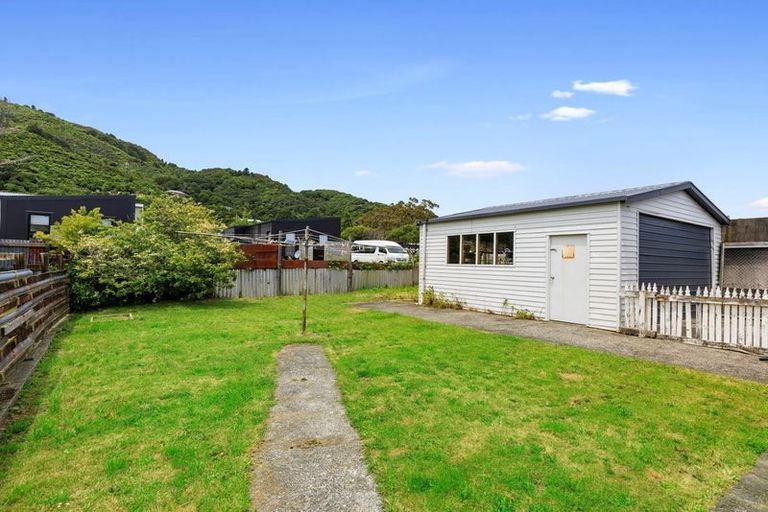 Photo of property in 114 Moohan Street, Wainuiomata, Lower Hutt, 5014