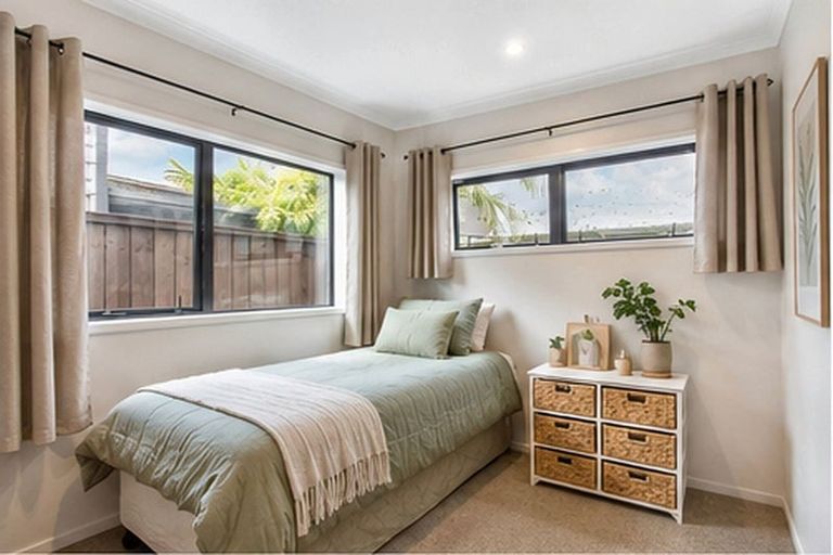 Photo of property in 33 Saltmarsh Road, Hobsonville, Auckland, 0616