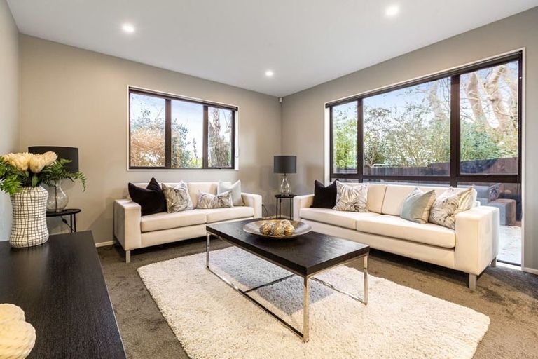 Photo of property in 7b Ballial Place, West Harbour, Auckland, 0618