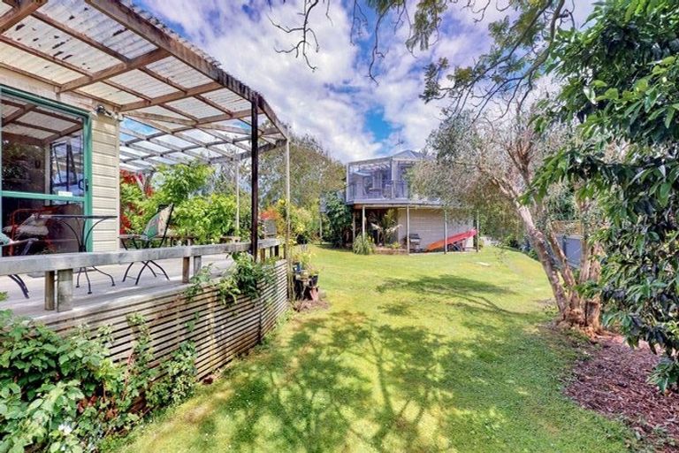 Photo of property in 21 Athenree Road, Athenree, Katikati, 3177